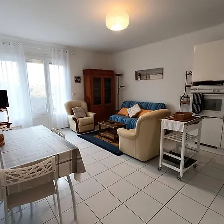 Avec Wifi, Au Centre-ville De - Fr-1-368-406